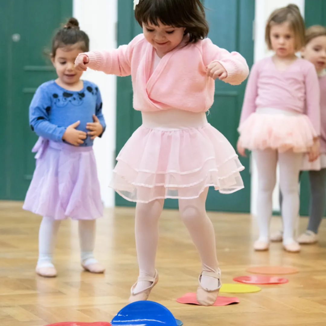 Adult & Me Dance | Age: 2-3y | Saturday at 11.30 | Marlborough - Spring