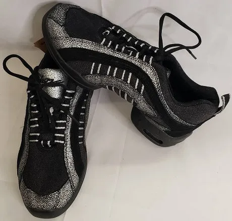 Electron -- Split Sole Dancesneaker -- Black/Silver